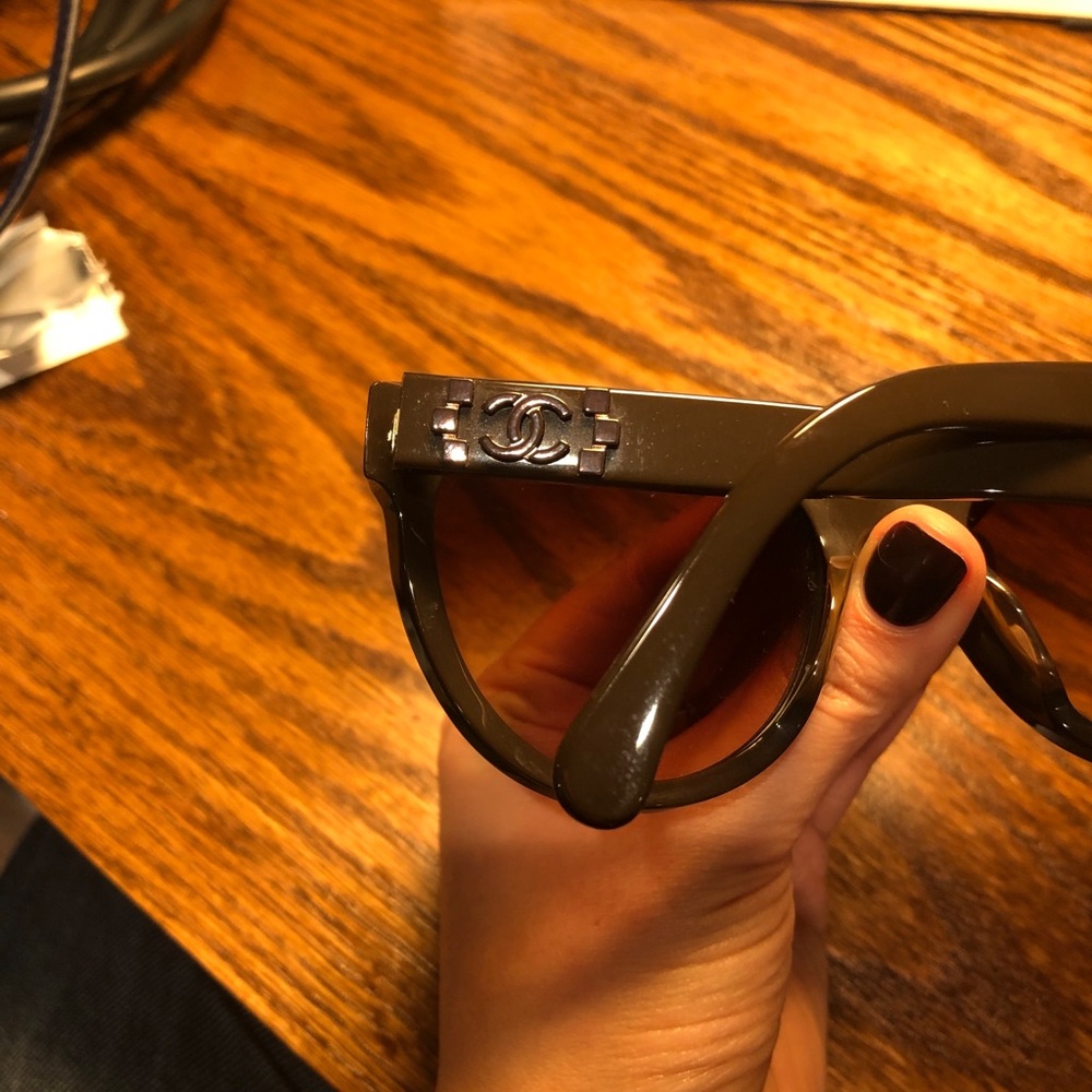 Chanel “Lego” Boy Sunglasses - Picture 6 of 9